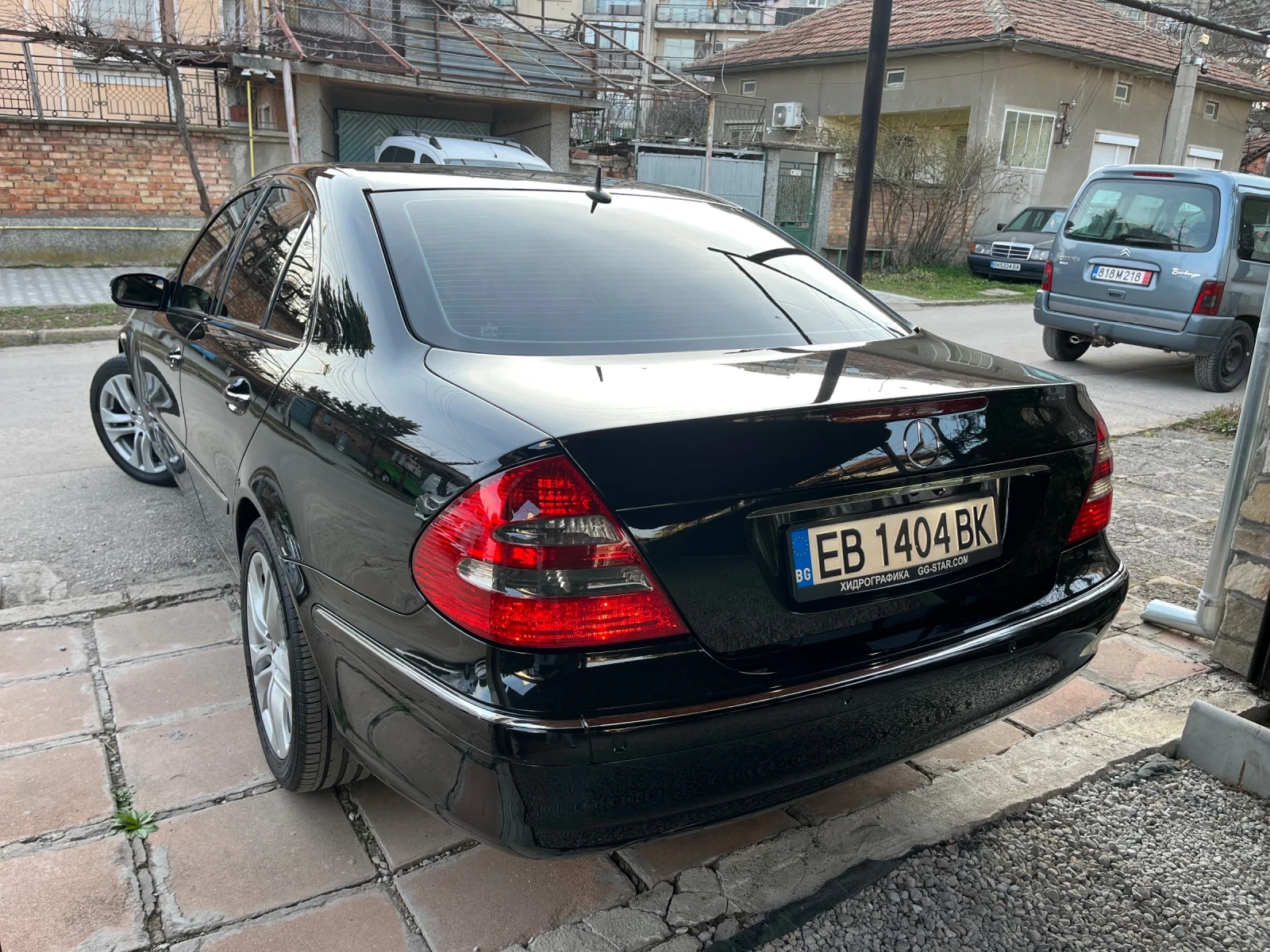 Mercedes-Benz E 270, снимка 3 - Автомобили и джипове - 54093401