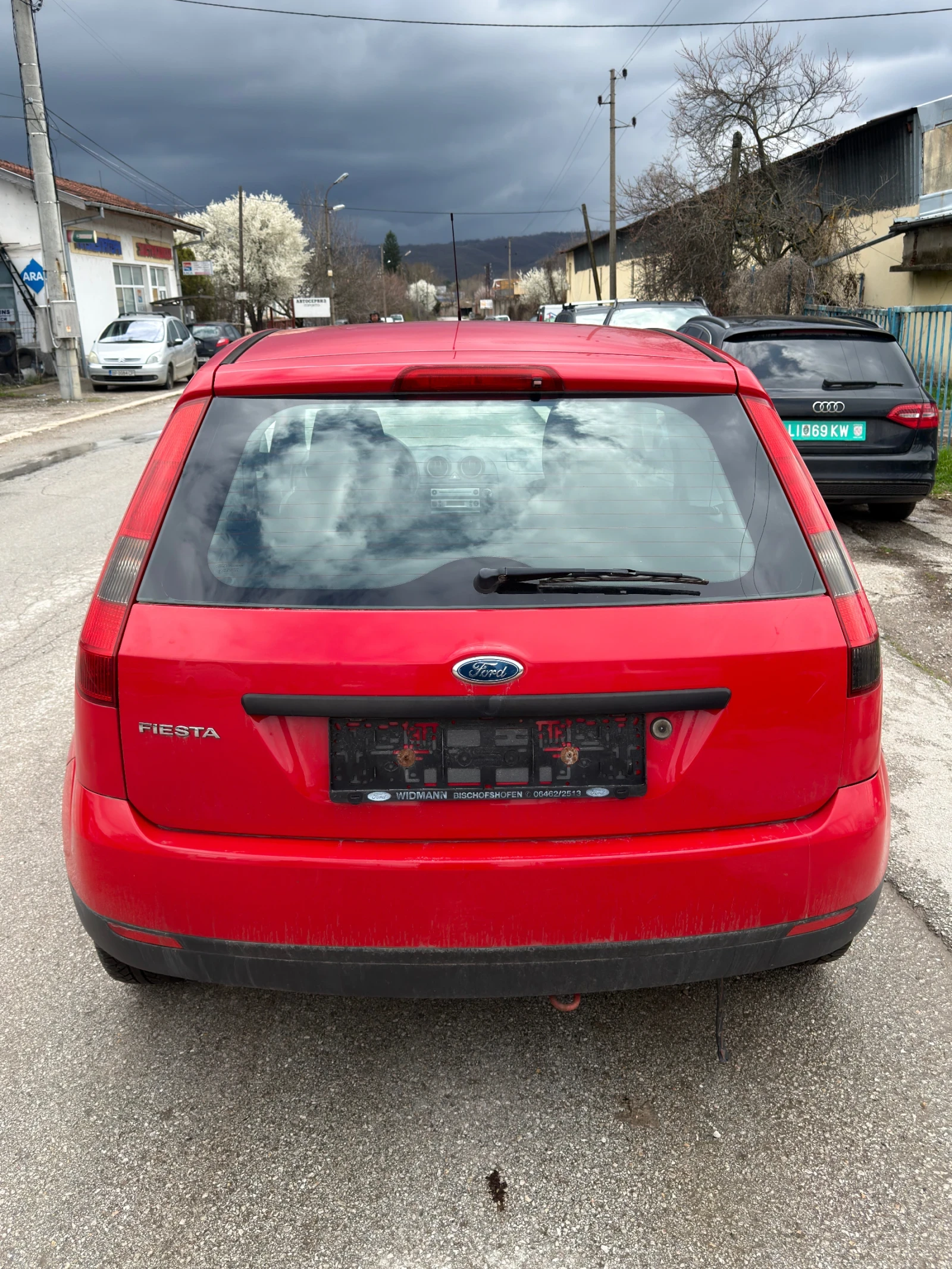 Ford Fiesta 1.3i klima, снимка 6 - Автомобили и джипове - 54096908