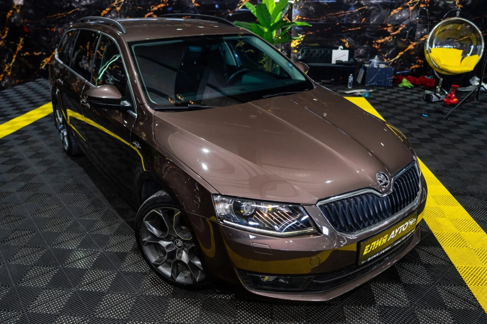 Skoda Octavia 2.0TDI DSG LAURIN&KLEMENT CANTON ЛИЗИНГ 100%, снимка 2 - Автомобили и джипове - 54140457