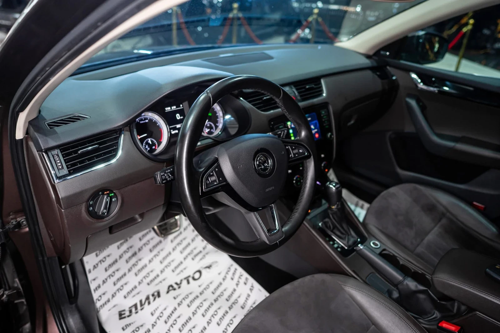 Skoda Octavia 2.0TDI DSG LAURIN&KLEMENT CANTON ЛИЗИНГ 100%, снимка 12 - Автомобили и джипове - 54140457