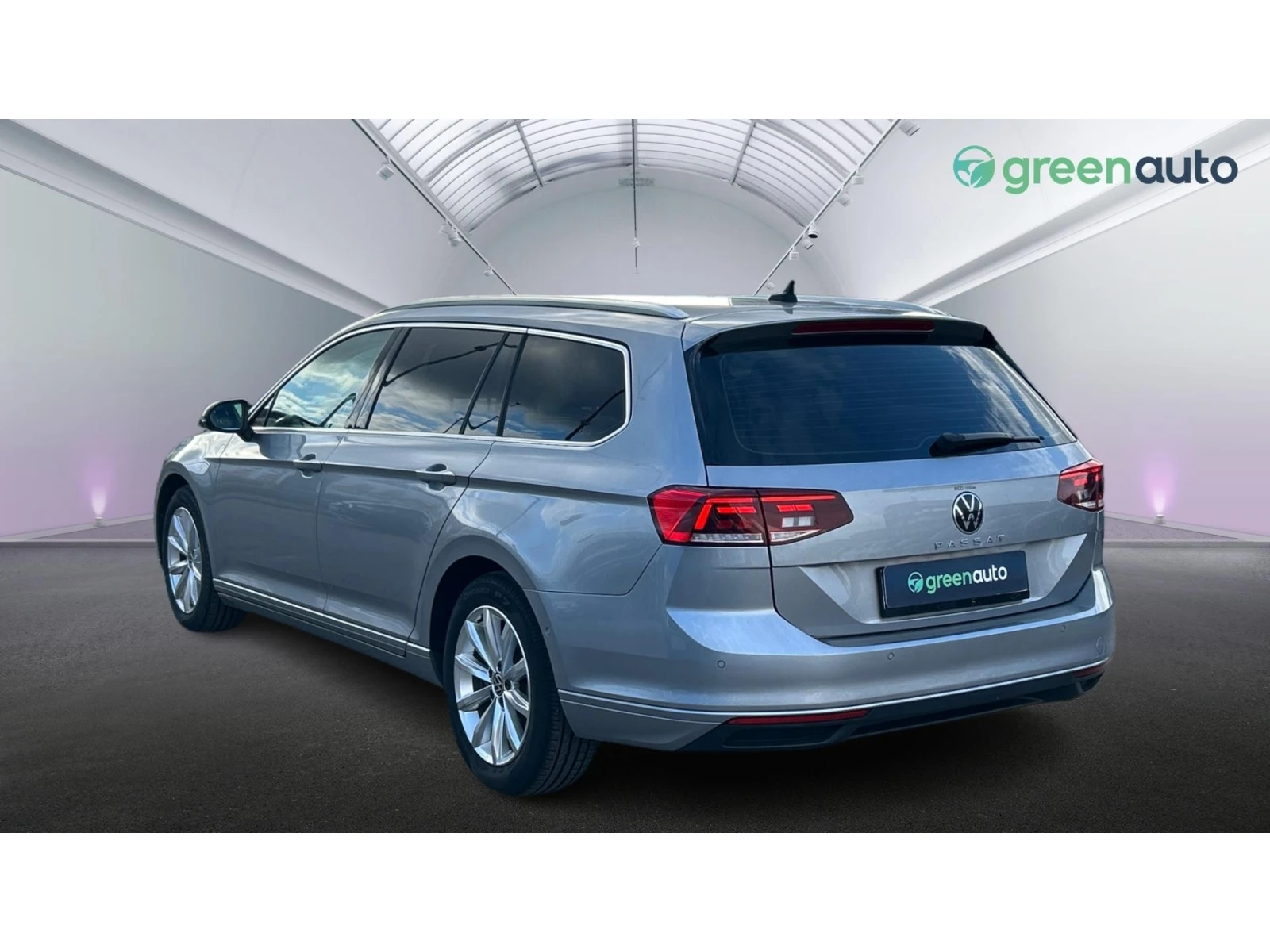 VW Passat 2. 0 TDi DSG SCR, Месечна вноска от 255  , снимка 2 - Автомобили и джипове - 54192055