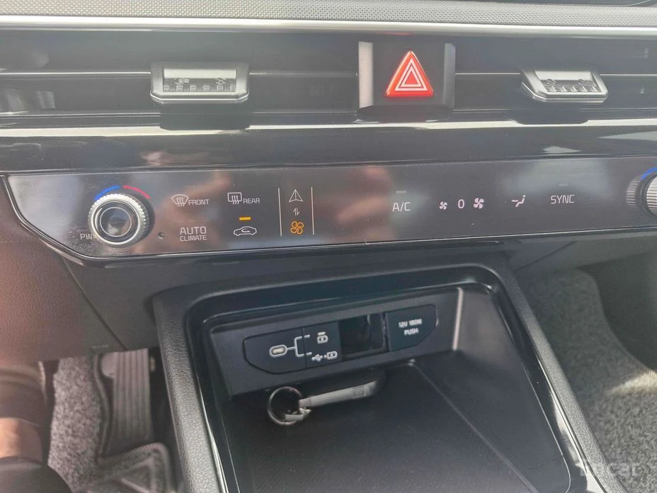 Kia K5, снимка 12 - Автомобили и джипове - 54619024