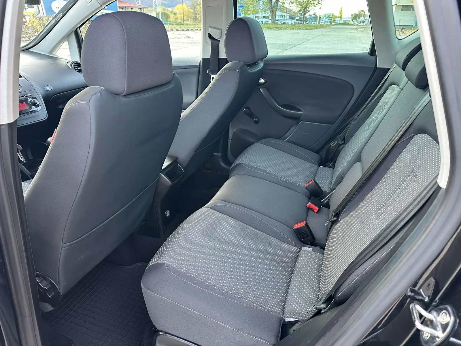 Seat Altea 1.4 FACELIFT ЛИЗИНГ, снимка 16 - Автомобили и джипове - 54981741