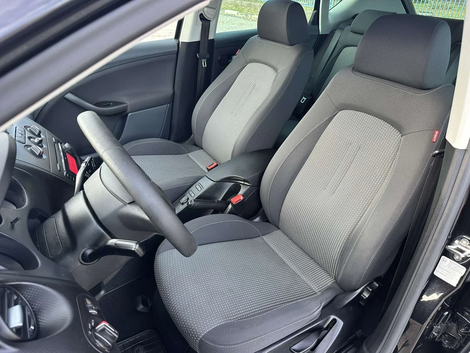 Seat Altea 1.4 FACELIFT ЛИЗИНГ, снимка 14 - Автомобили и джипове - 54981741