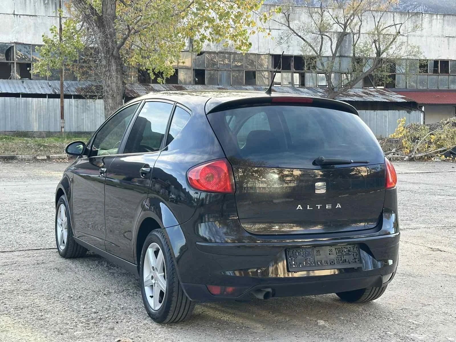 Seat Altea 1.4 FACELIFT ЛИЗИНГ, снимка 7 - Автомобили и джипове - 54981741