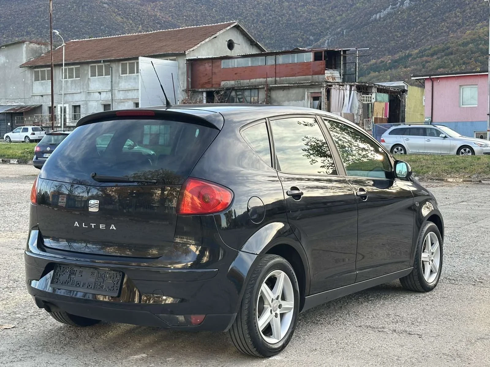 Seat Altea 1.4 FACELIFT ЛИЗИНГ, снимка 5 - Автомобили и джипове - 54981741