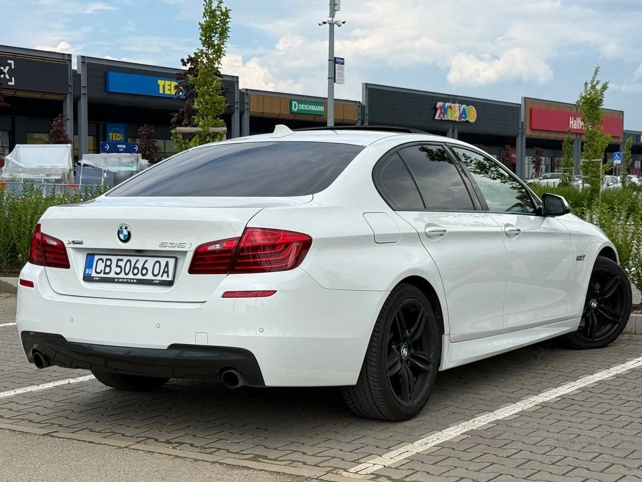 BMW 535 i xDrive HUD/H&K/LED ADAPTIVE, снимка 6 - Автомобили и джипове - 55225324