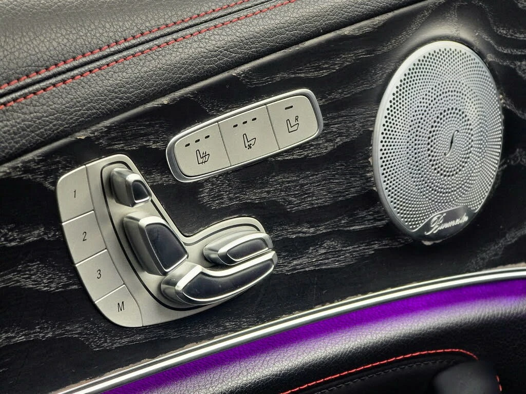 Mercedes-Benz E 53 AMG * DISTRONIC * 4MATIC+ *  AвтоКредит * (ЦЕНА ДО БГ), снимка 17 - Автомобили и джипове - 55493713