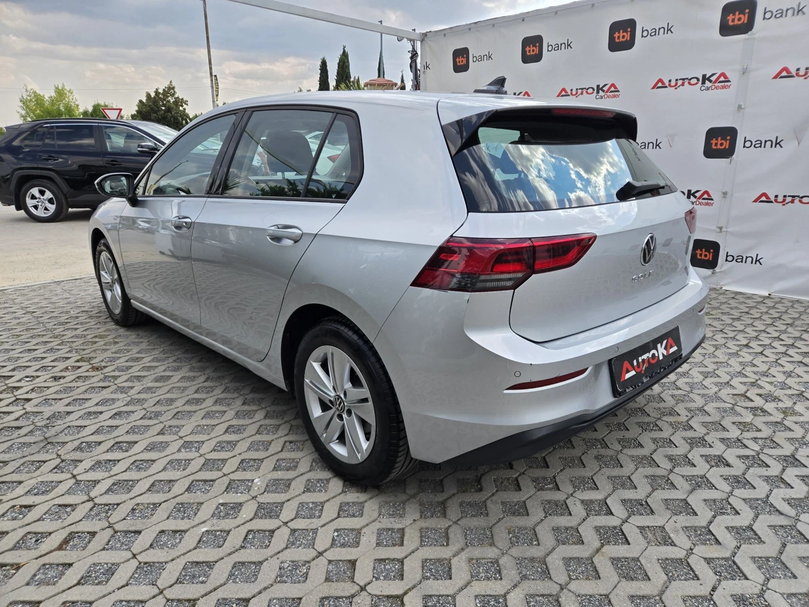 VW Golf 1.0i-110кс= 35.000км!!= VIRTUAL= DISTRONIC= BLIND, снимка 5 - Автомобили и джипове - 55590544