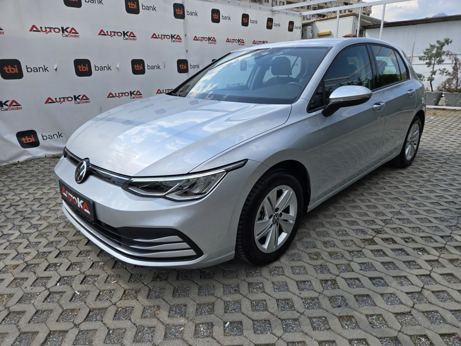 VW Golf 1.0i-110кс= 35.000км!!= VIRTUAL= DISTRONIC= BLIND, снимка 6 - Автомобили и джипове - 55590544