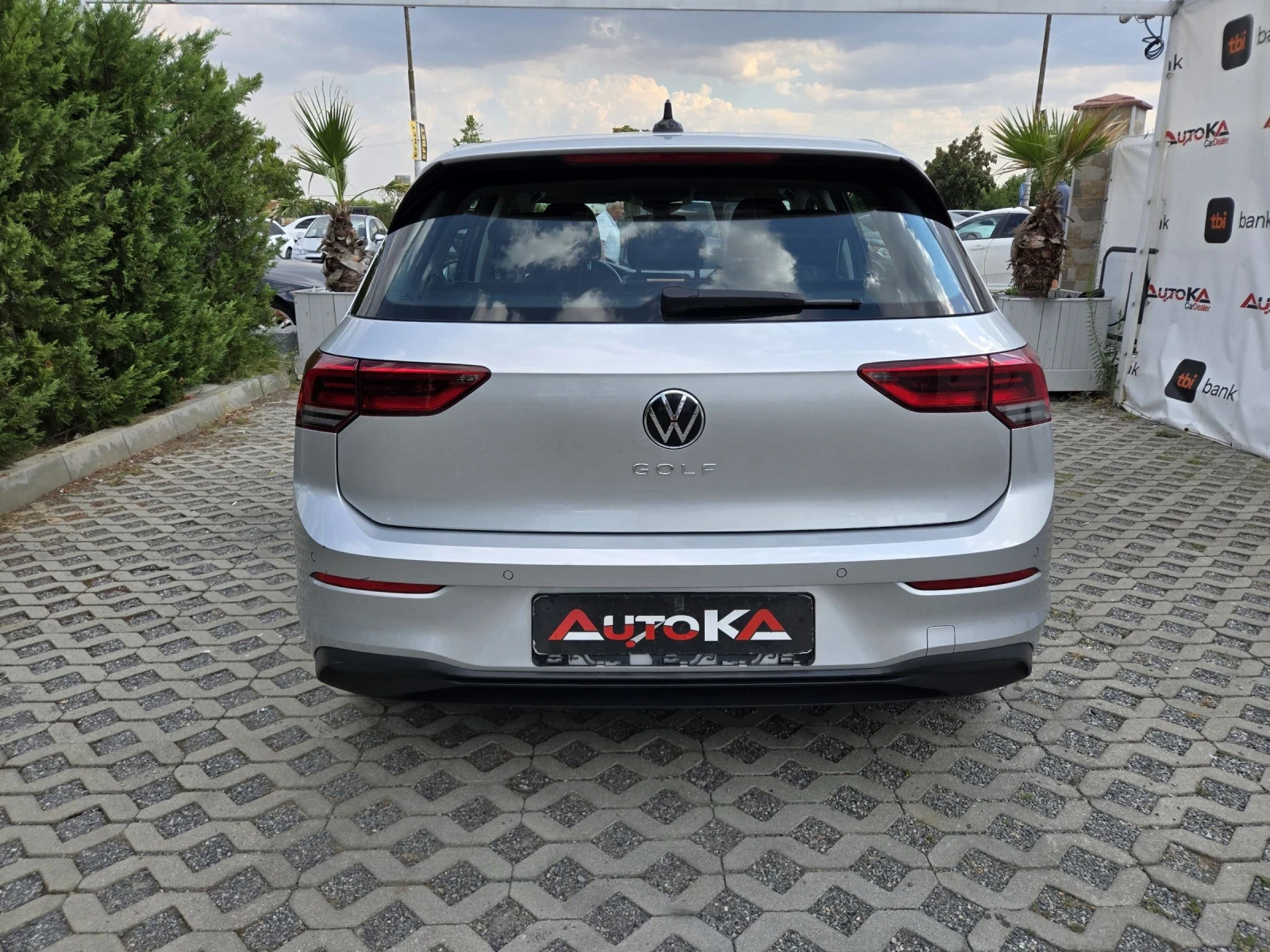 VW Golf 1.0i-110кс= 35.000км!!= VIRTUAL= DISTRONIC= BLIND, снимка 4 - Автомобили и джипове - 55590544