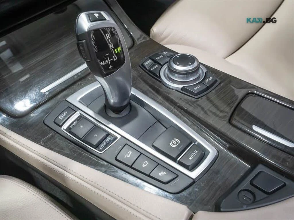 BMW 528 xDrive * АвтоКредит * (ЦЕНА ДО БГ), снимка 16 - Автомобили и джипове - 55893459