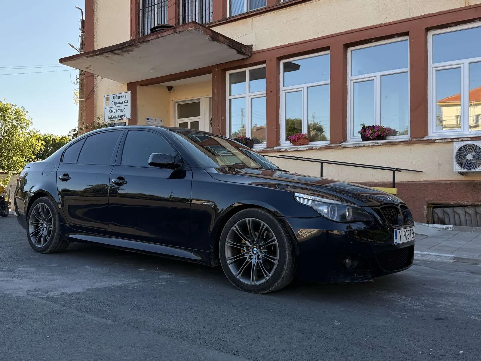 BMW 525
