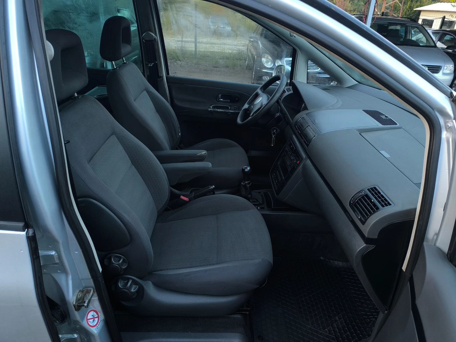 VW Sharan -FACE LIFT-1.9TDI-116��-6 ��������-7 �����-�����- | Mobile.bg � ����������� 15