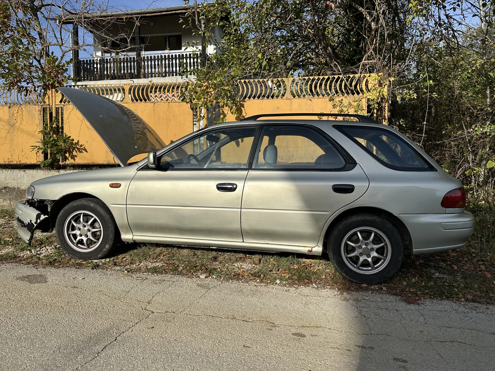 Subaru Impreza 1.8 AT, снимка 3 - Автомобили и джипове - 56576540