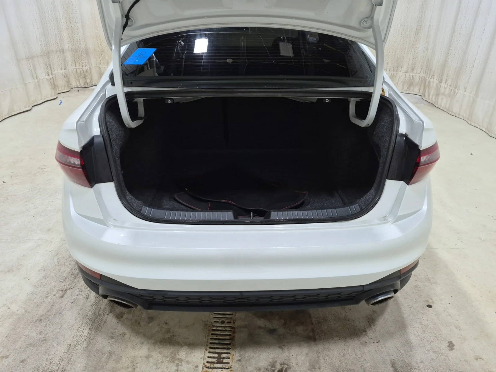 VW Jetta Manual / 40th Anniversary Edition / ���������� | Mobile.bg � ����������� 7