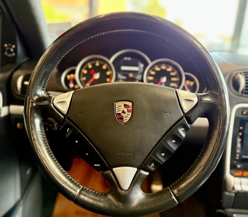 Porsche Cayenne V8* TURBO* PANO* Лизинг* PDCC* PASM* Теглич* CarPl, снимка 10 - Автомобили и джипове - 51679574