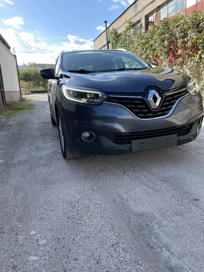 Renault Kadjar, снимка 2 - Автомобили и джипове - 52369989