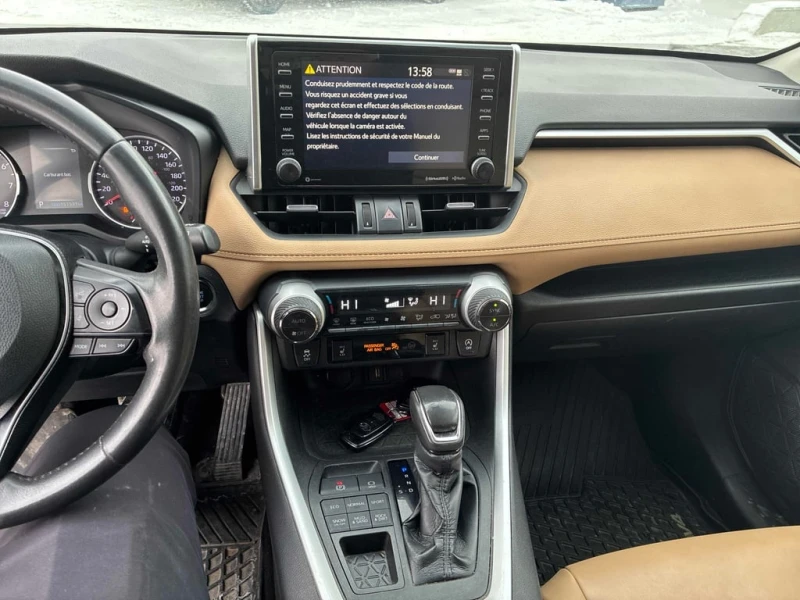 Toyota Rav4 * XLE AWD * CARFAX * БЕЗ ПЪРВОНАЧАЛНА ВНОСКА, снимка 9 - Автомобили и джипове - 52776925