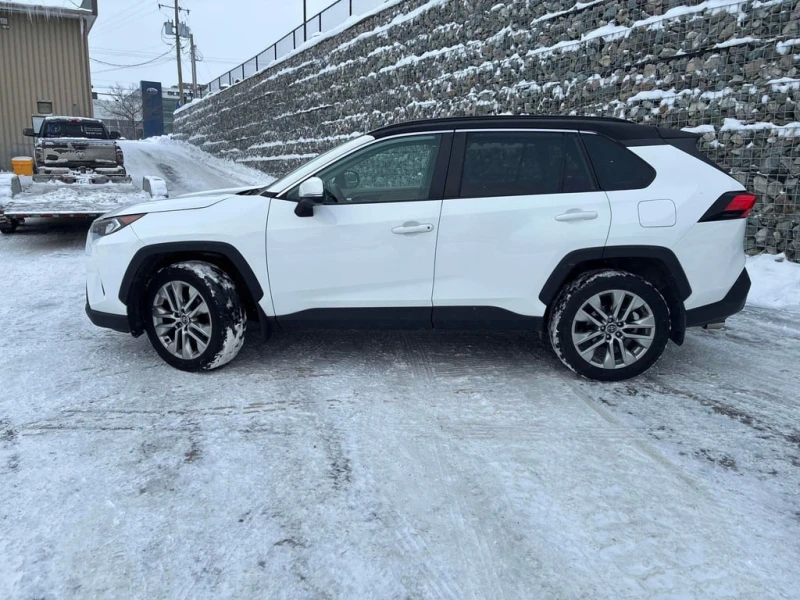 Toyota Rav4 * XLE AWD * CARFAX * БЕЗ ПЪРВОНАЧАЛНА ВНОСКА, снимка 2 - Автомобили и джипове - 52776925