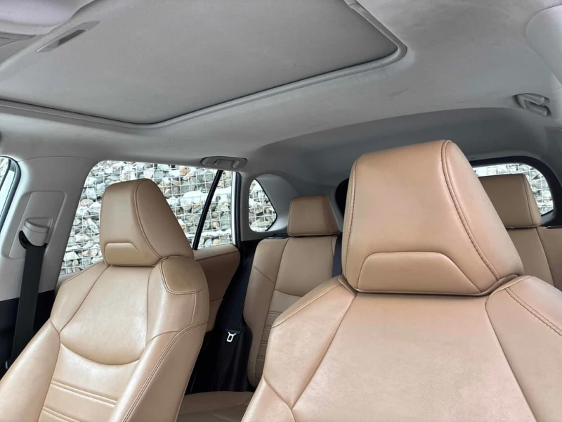 Toyota Rav4 * XLE AWD * CARFAX * БЕЗ ПЪРВОНАЧАЛНА ВНОСКА, снимка 10 - Автомобили и джипове - 52776925