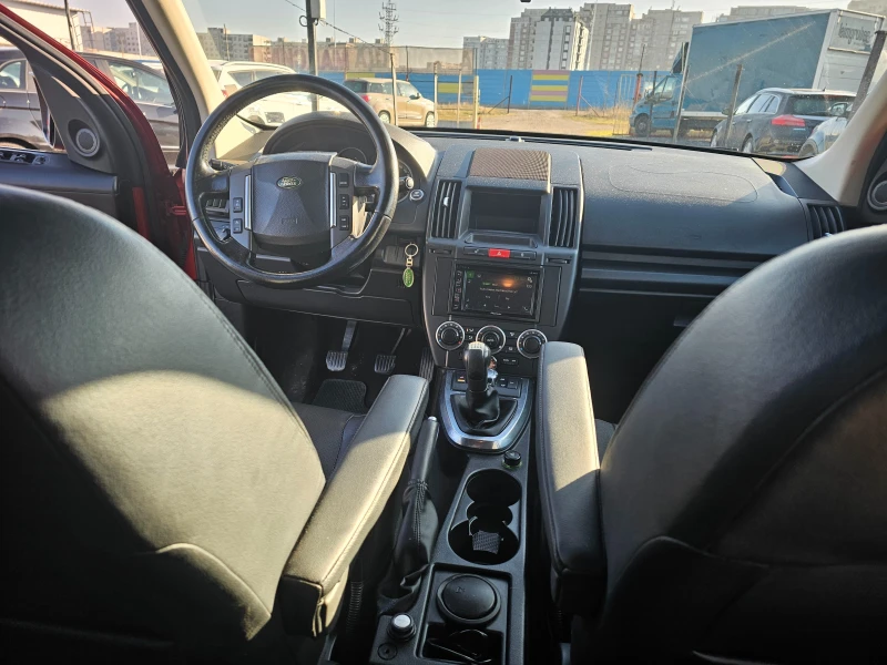 Land Rover Freelander 2.2D, снимка 13 - Автомобили и джипове - 52800642