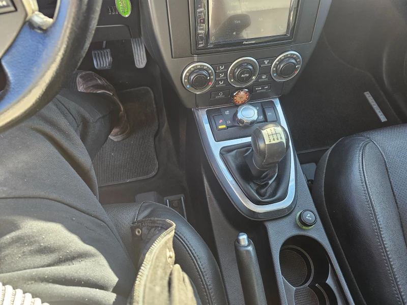 Land Rover Freelander 2.2D, снимка 9 - Автомобили и джипове - 52800642