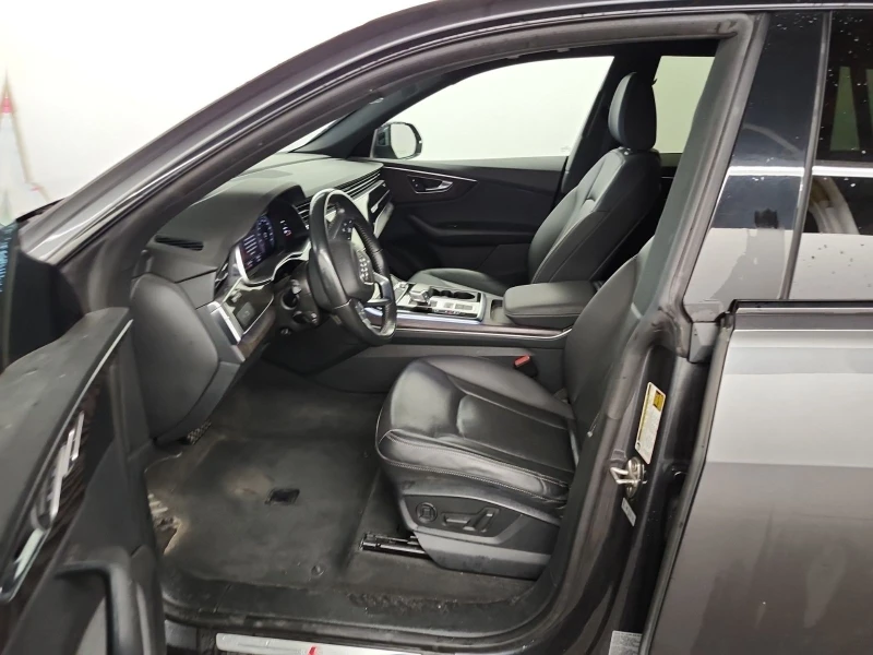 Audi Q8 PROGRESSIV С РЕГИСТРАЦИЯ & АВТО КРЕДИТ, снимка 8 - Автомобили и джипове - 53260925