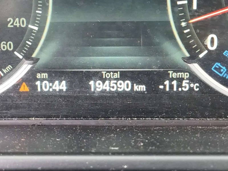 BMW X6 XDRIVE35I /М пакет/ 2-ри чифт гуми/Подгрев/Пано, снимка 8 - Автомобили и джипове - 53571115