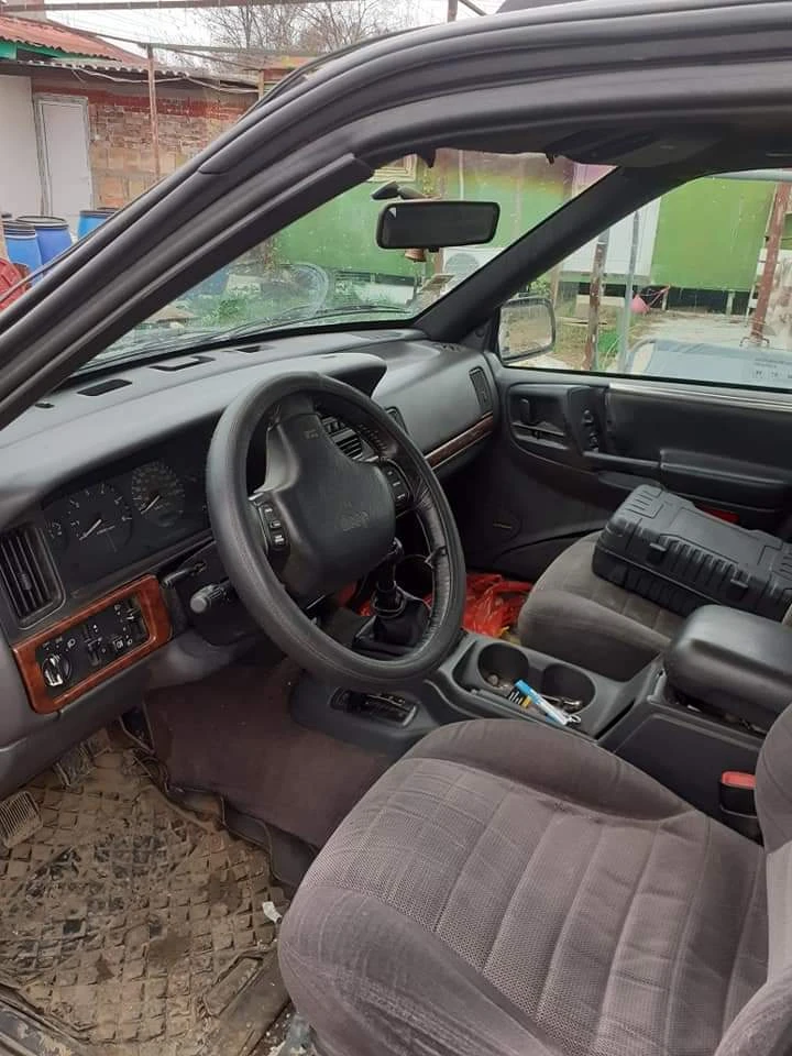 Jeep Grand cherokee, снимка 2 - Автомобили и джипове - 48020719