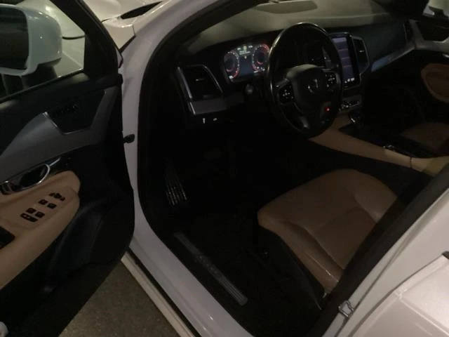 Volvo Xc90 T6 Momentum 7-Passenger, снимка 8 - Автомобили и джипове - 48415474