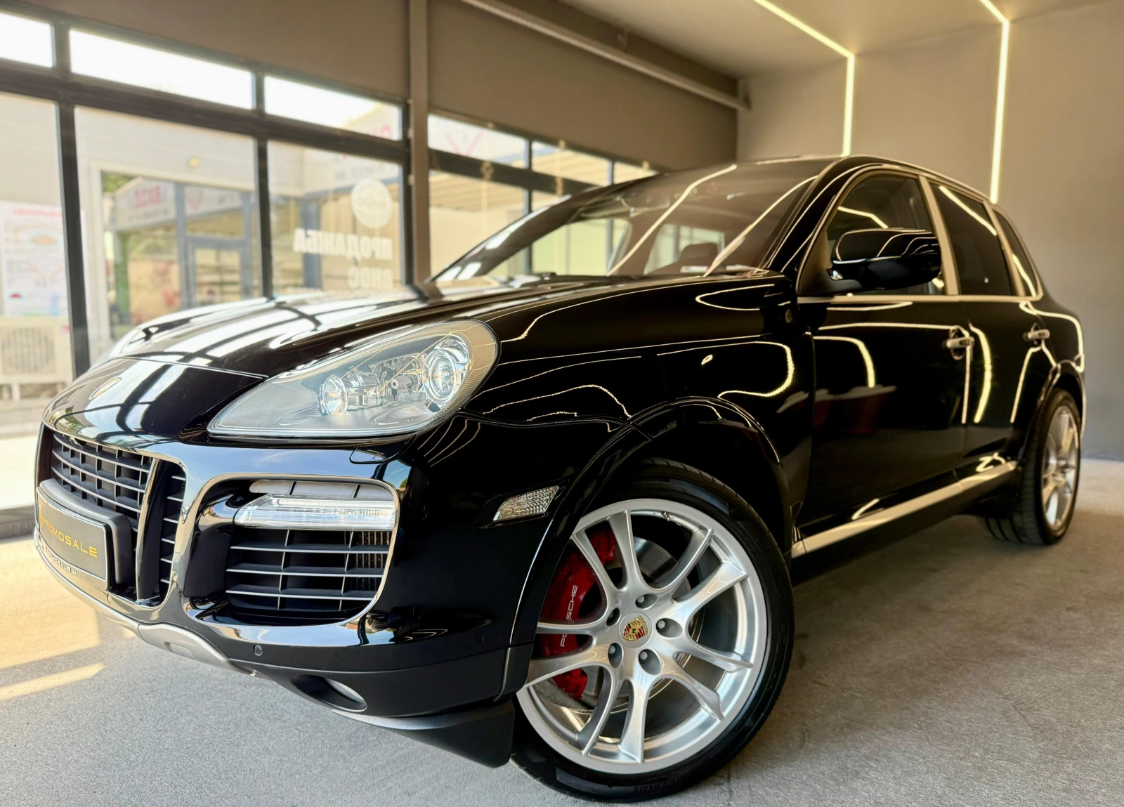 Porsche Cayenne V8* TURBO* PANO* Лизинг* PDCC* PASM* Теглич* CarPl - изображение 3