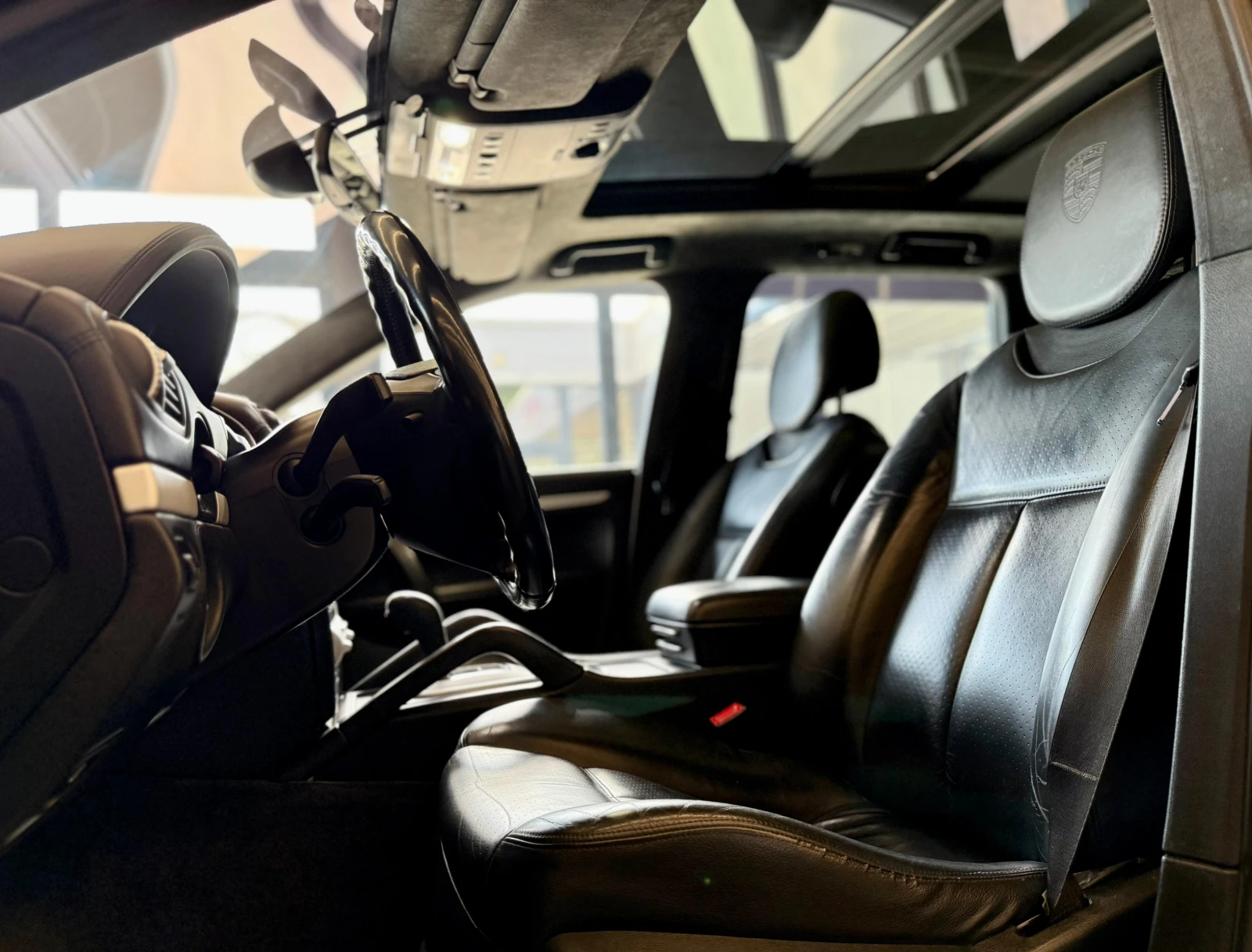 Porsche Cayenne V8* TURBO* PANO* Лизинг* PDCC* PASM* Теглич* CarPl - изображение 8