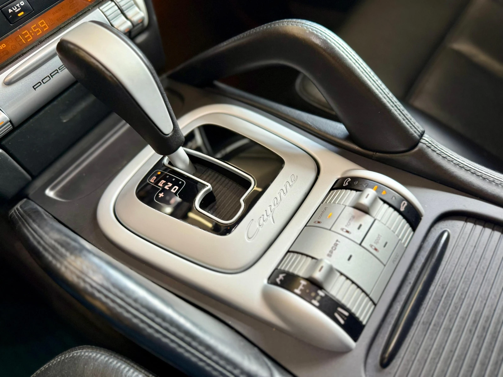 Porsche Cayenne V8* TURBO* PANO* * PDCC* PASM* * CarPl | Mobile.bg   12