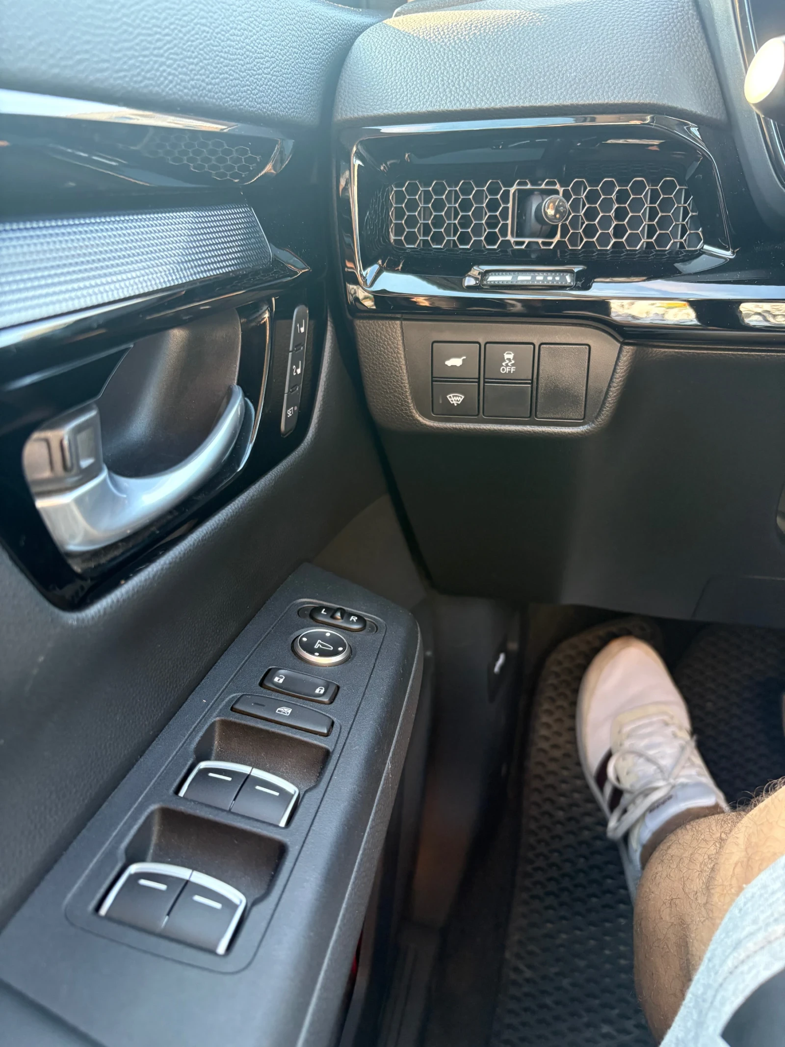 Honda Cr-v 1, 5T  | Mobile.bg   12