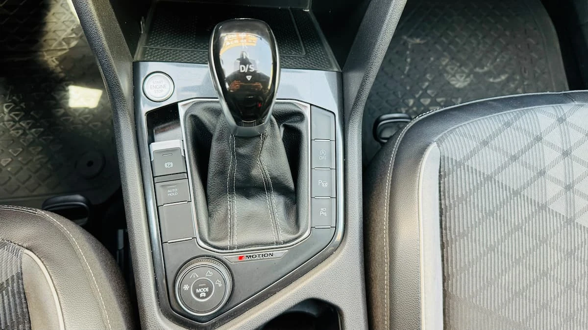 VW Tiguan Allspace R-Line 2.0 TDI 4MOTION DSG | Гаранция, снимка 8 - Автомобили и джипове - 54205012