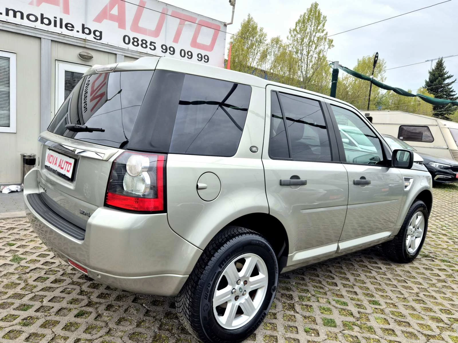 Land Rover Freelander 2.2D-4X4-FACE LIFT-AUTOMATIC, снимка 4 - Автомобили и джипове - 54220888
