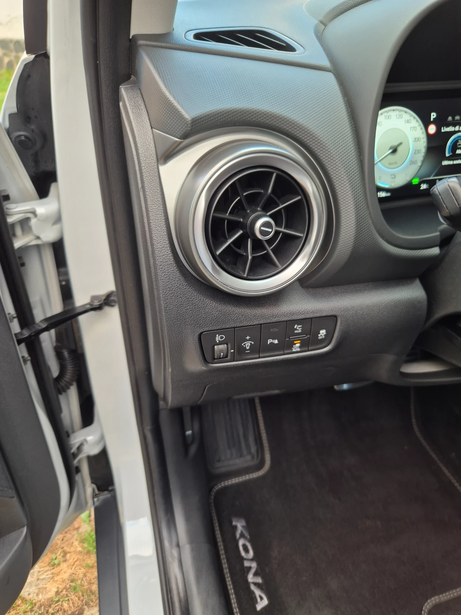 Hyundai Kona Premium 73 000km термо помпа, снимка 8 - Автомобили и джипове - 55343241
