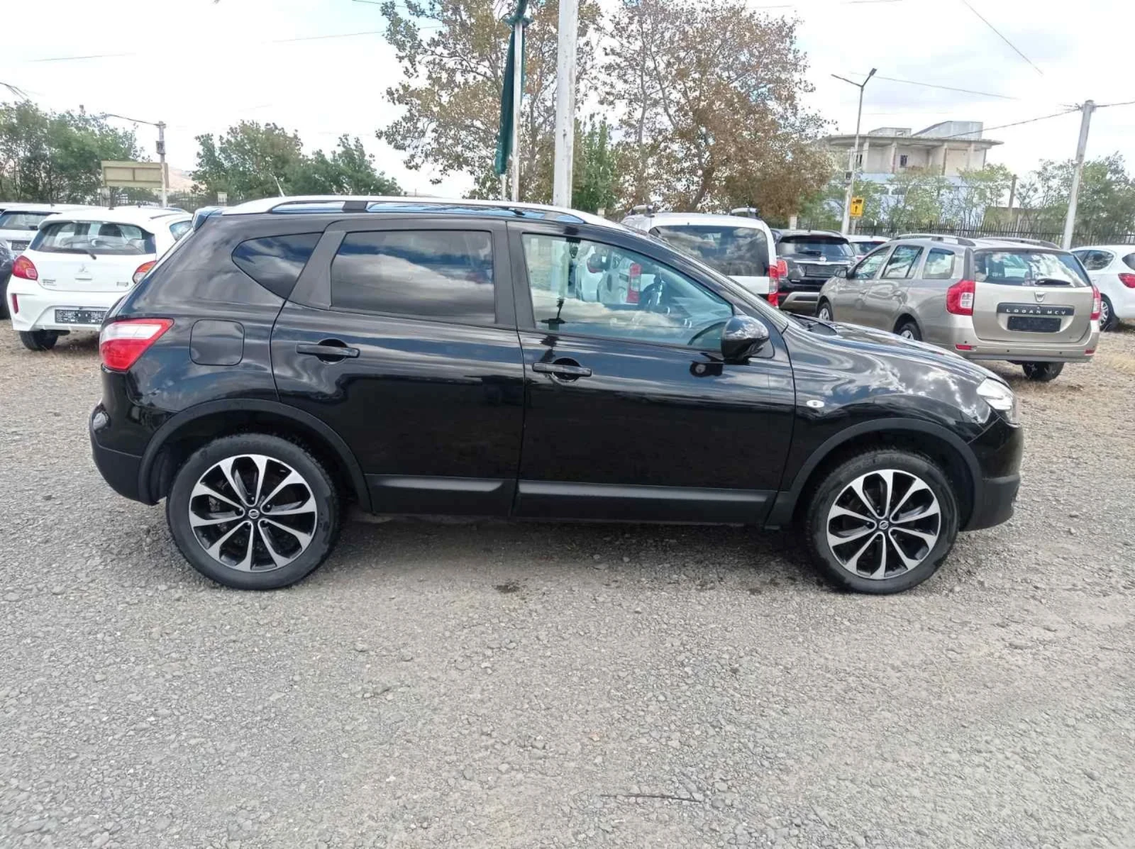 Nissan Qashqai 1, 5dci , снимка 6 - Автомобили и джипове - 56272903