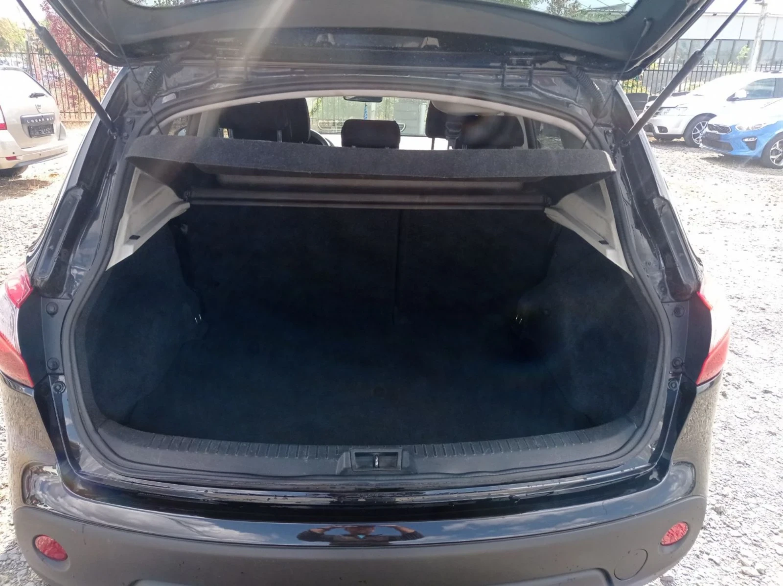 Nissan Qashqai 1, 5dci , снимка 15 - Автомобили и джипове - 56272903
