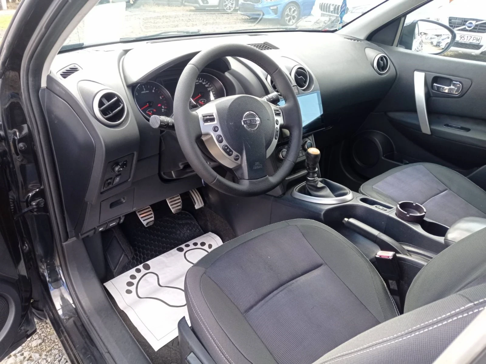 Nissan Qashqai 1, 5dci , снимка 11 - Автомобили и джипове - 56272903