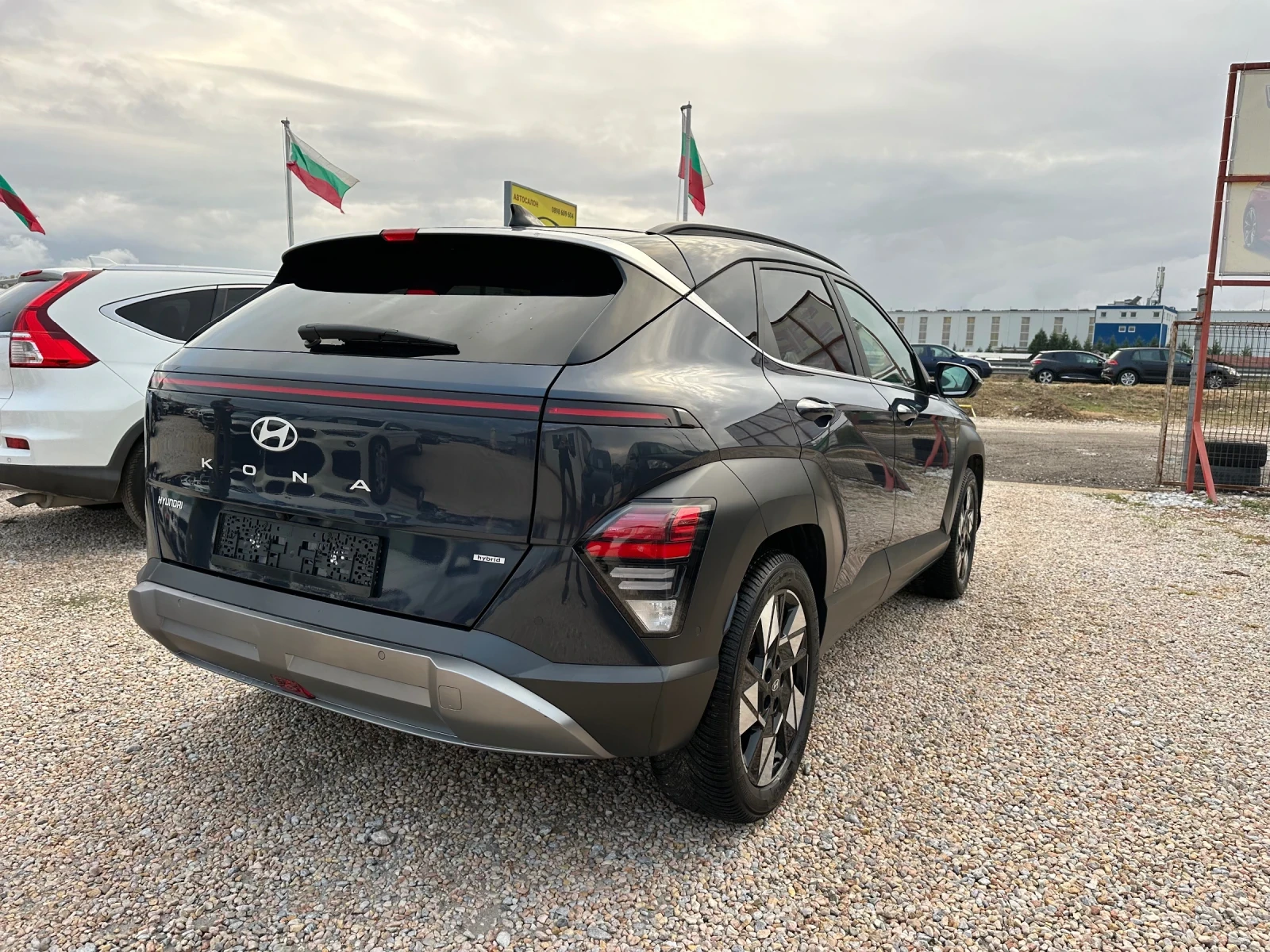 Hyundai Kona Бензин Хибрид, снимка 7 - Автомобили и джипове - 56743779