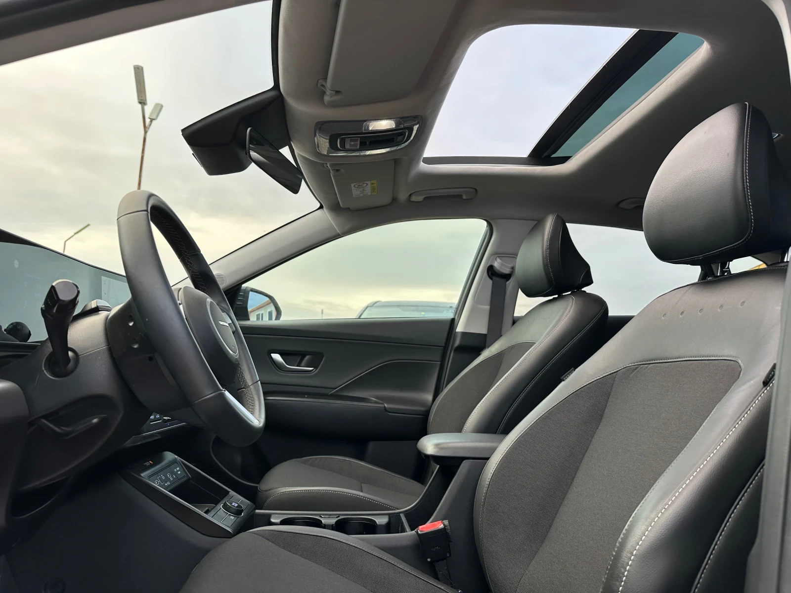 Hyundai Kona Бензин Хибрид, снимка 15 - Автомобили и джипове - 56743779