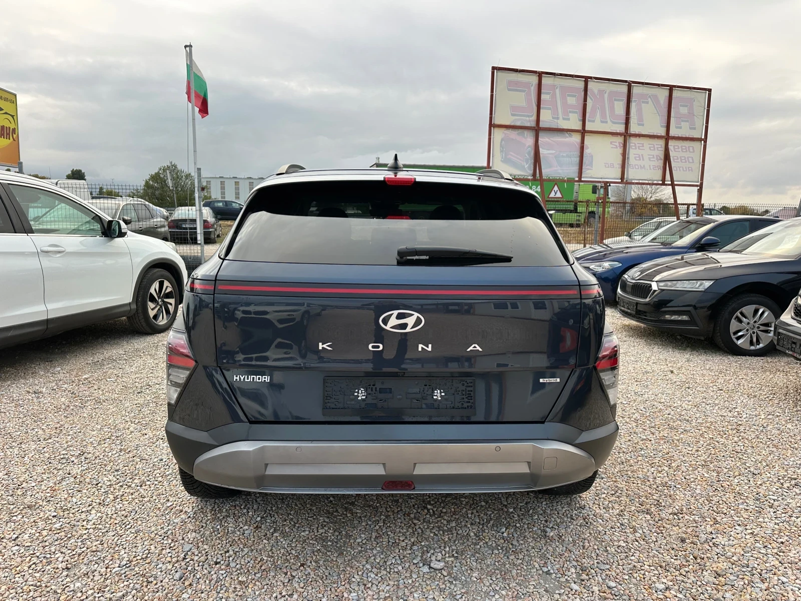 Hyundai Kona Бензин Хибрид, снимка 6 - Автомобили и джипове - 56743779