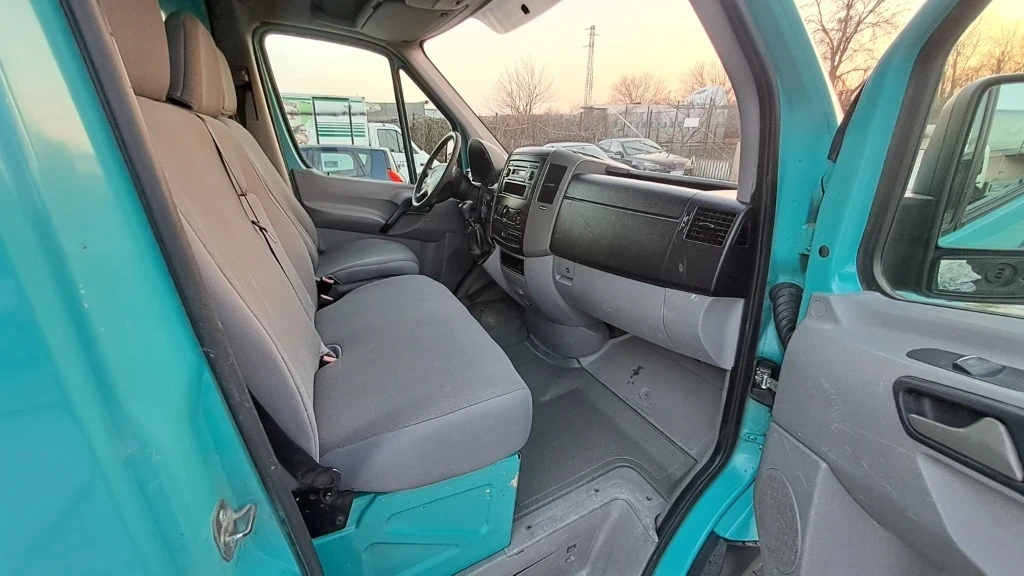 Mercedes-Benz Sprinter, снимка 14 - Бусове и автобуси - 53718322
