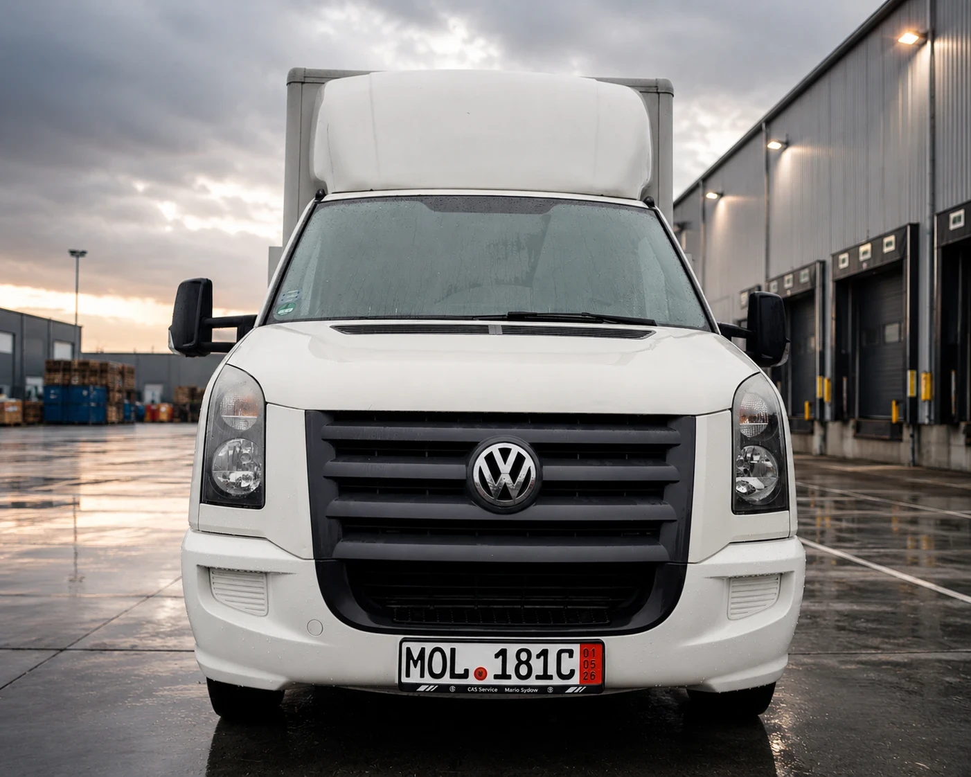 VW Crafter, снимка 2 - Бусове и автобуси - 56074113