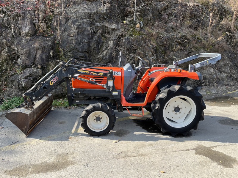 Трактор Kubota 24 супер нов модел, снимка 1 - Селскостопанска техника - 46197674