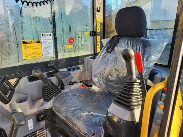 Багер Komatsu PC80MR-5 - изображение 3