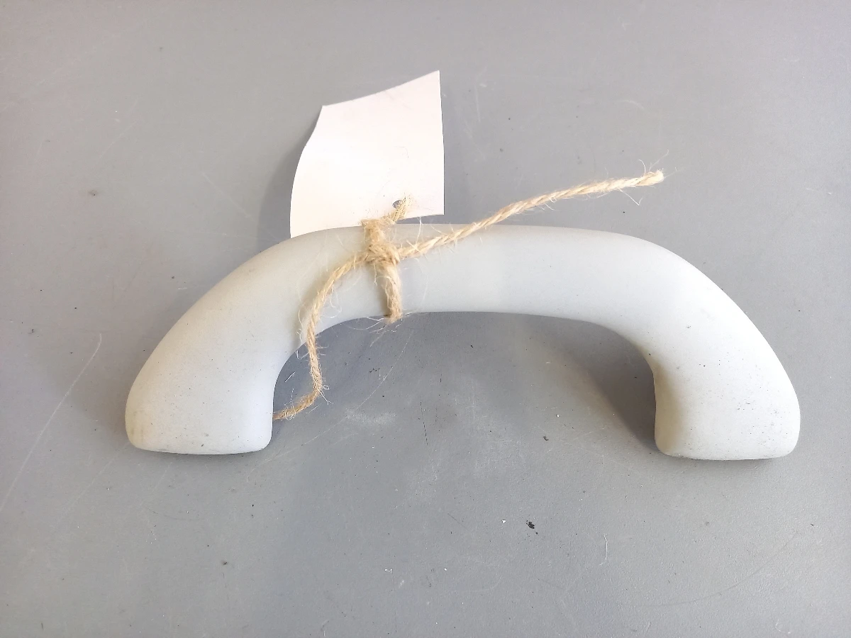 Дръжка таван предна дясна Фолксваген Пасат Б6 (к)