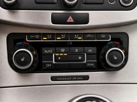 VW Passat 2.0 TDI/СЕДАН/КОЖА/ПЕЧКА/ПОДГРЕВ, снимка 13